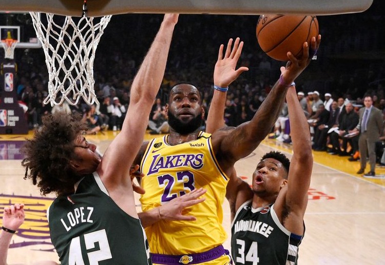 르브론 제임스는 LA 레이커스를 이번 2020 NBA 시즌에서 승리로 이끄는 데에 중요한 역할을 했다.