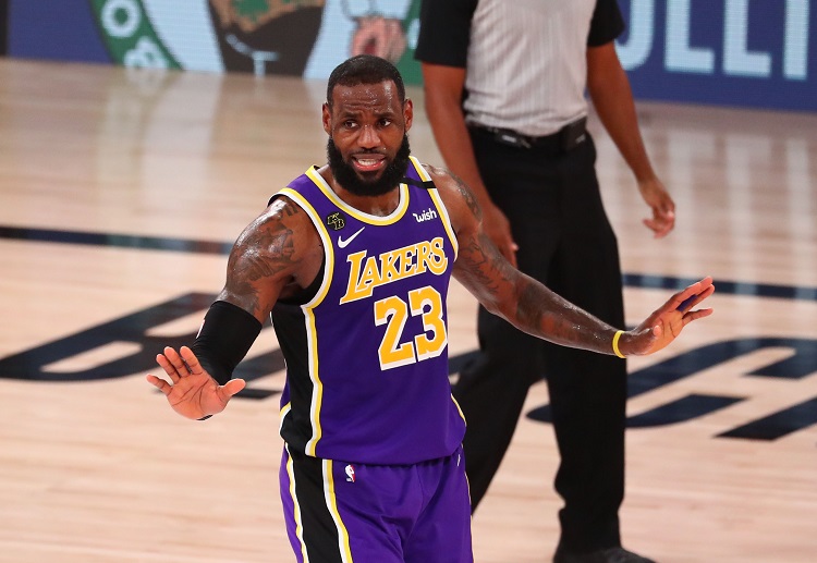 NBA 詹姆斯的图片
