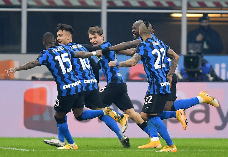 Serie A: Inter chủ động chơi chậm và chọn lối đá phòng ngự phản công