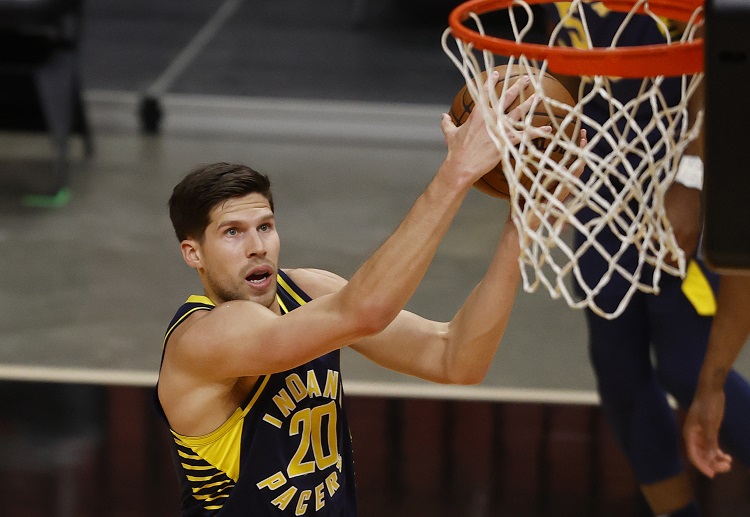 NBA 印第安纳步行者的迈克德莫特跑位