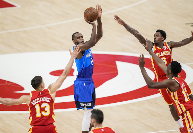 Khris Middleton menjadi tumpuan tim untuk game 4 di NBA 2020/2021