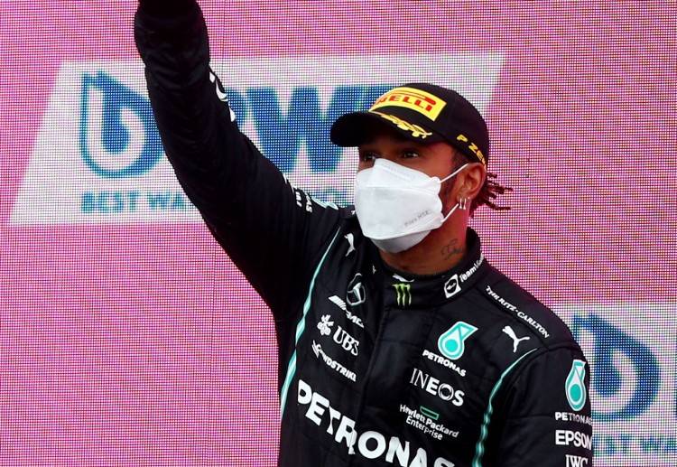 ลูวิส แฮมิลตัน นักขับเลือดผู้ดีในการแข่งขัน ฟอร์มูล่าวัน