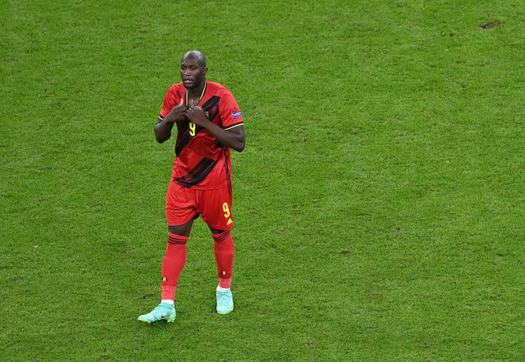 欧洲杯 比利时的卢卡库头球角球