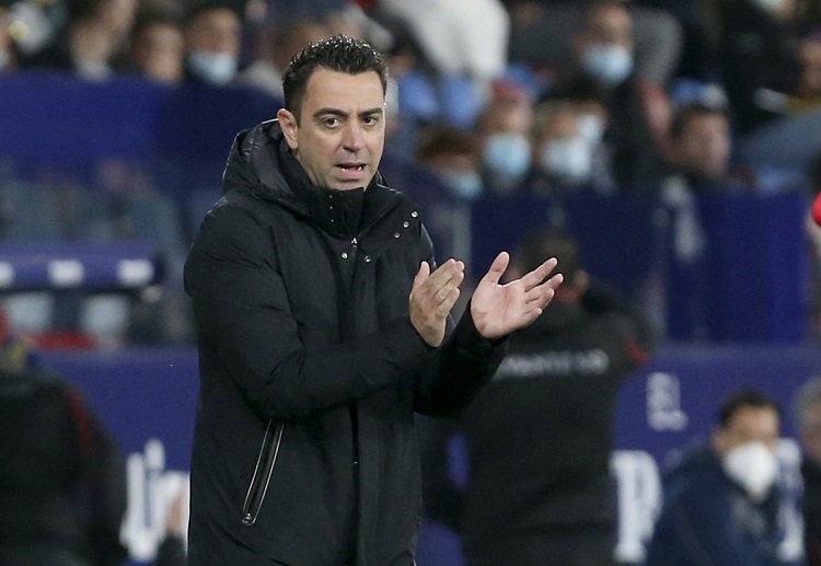 လာလီဂါ ထိပ်သီး ဘာစီလိုနာ ကတော့ အသင်းရဲ့ နောက်ခံလူ ဆမ်မြူရယ် အမ်တီတီနဲ့ ကွင်းလယ်လူ ရီကီ ပွစ်ဂ် တို့ကို ရောင်းမထုတ်နိုင်မှာ စိုးရိမ်လျက်ရှိကြာင်း စပိန် အခြေစိုက် သတင်းဌာနတွေက ဖော်ပြခဲ့ပါတယ်။