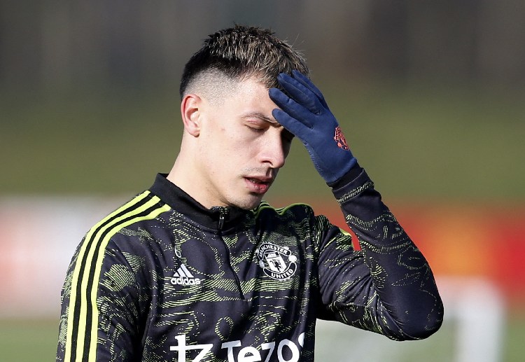 မာတီနက်ဇ် ကတော့ အေဂျက်ဇ် ကနေ ပရီးမီးယားလိဂ်ကို ပြောင်းရွှေ့လာခဲ့ပြီးနောက်မှာ ယူနိုက်တက်ရဲ့ အဓိက ကစားသမား အဖြစ် ရှိနေခဲ့ပြီး သူ့ရဲ့ ခပ်ကြမ်းကြမ်း ကစားဟန်ကို ပရိသတ်တွေက သဘောကျနေခဲ့ကြပါတယ်။