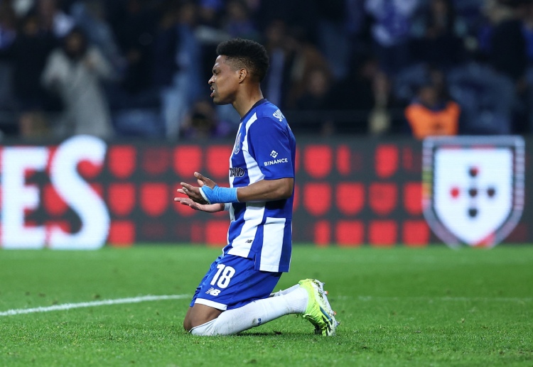 ပြိုင်ပွဲစုံ နောက်ဆုံး ၁၀ ပွဲမှာ ရှုံးပွဲ ၁ ပွဲသာ ရှိထားတဲ့ ပေါ်တိုက ဒီရာသီ ချန်ပီယံလိဂ် မှာလည်း ဘာစီလိုနာနဲ့ ရမှတ်တူနဲ့ ရှုံးထွက် ရောက်လာခဲ့တဲ့ အသင်း ဖြစ်ပါတယ်။