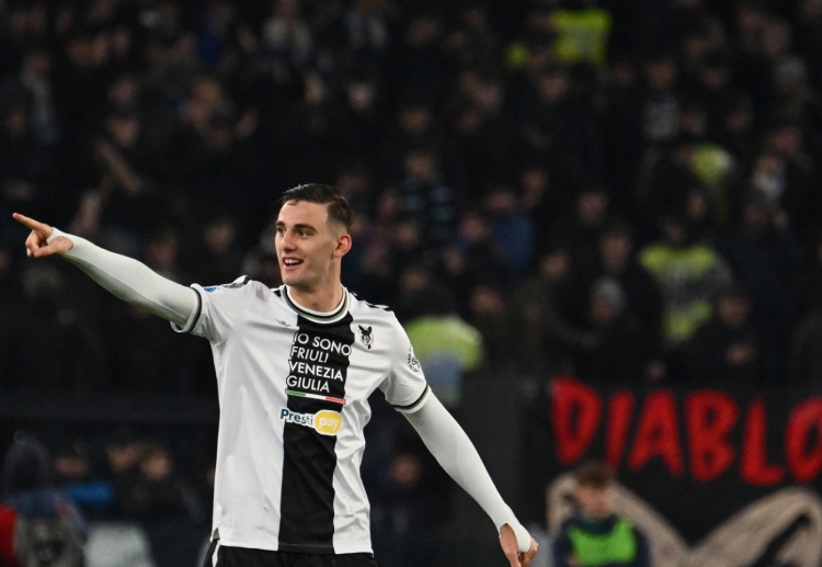 意甲联赛 卢卡头球出色,是乌迪内斯锋线核心。