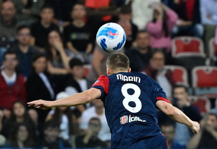 意甲联赛 马林拒绝转会,留在卡利亚里。