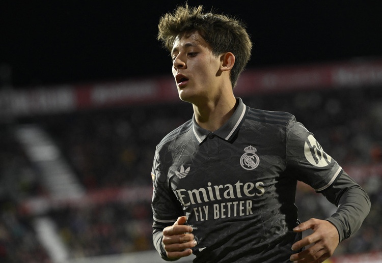 ပရီးမီးယားလိဂ် ကလပ် အက်စတွန်ဗီလာ ကတော့ ရီးရဲလ်မက်ဒရစ်ရဲ့ တူရကီ ကြယ်ပွင့်လေး အာဒါ ဂူလာကို ခေါ်ယူဖို့ ကြိုးပမ်းလျက် ရှိကြောင်း သိရပါတယ်။