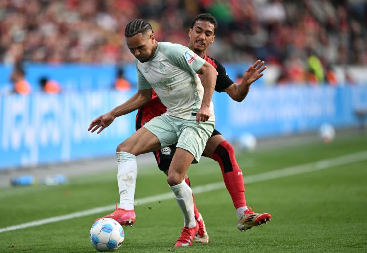 ဖူလ်ဟမ်နဲ့ဝက်စ်ဟမ်းယူနိုက်တက်တို့ကတော့အနည်းငယ်သောစီးရီးအေကလပ်တွေနဲ့အတူဝါဒါဘရီမင်နောက်ခံလူဖီးလစ်အက်ဂူကိုစောင့်ကြည့်နေတယ်လို့သိရပါတယ်။