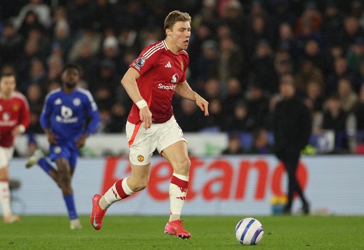 ဟွိုက်ဂျ်လန်းဟာ ဒီရာသီမှာ ယူနိုက်တက် အတွက် ဂိုးတွေ သွင်းယူပေးနိုင်ဖို့ တော်တော်လေးကို ရုန်းကန်နေရပြီး ပရီးမီးယားလိဂ် မှာလည်း ၃ ဂိုးသာ သွင်းထားနိုင်ပါတယ်။