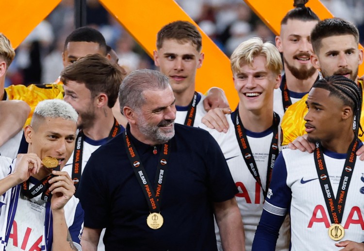 စပါးဟာ ယူရိုပါလိဂ် ဗိုလ်လုပွဲမှာ မန်ချက်စတာယူနိုက်တက်ကို ၁-၀ ရလဒ်နဲ့ အနိုင်ရခဲ့ပြီး ၁၇ နှစ်ကြာ ဆုဖလား လက်မဲ့ ဖြစ်နေမှုကို အဆုံးသတ်နိုင်ခဲ့တာ ဖြစ်ပါတယ်။