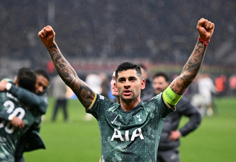 ဘက်ဆစ်တပ်စ် ကတော့ အံ့အားသင့်ဖွယ် အပြောင်းအရွှေ့ တစ်ခု အတွက် ပရီးမီးယားလိဂ် ကလပ် ချဲလ်ဆီး တောင်ပံကစားသမား ရာဟင်းမ် စတာလင်နဲ့ ဆွေးနွေးမှုတွေ ပြုလုပ်ခဲ့ကြောင်း Turkish-Football က ဖော်ပြခဲ့ပါတယ်။