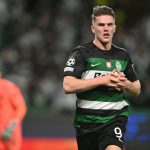 ဆက်စ်ကိုလိုလို ယိုကီးရက်စ်လိုလို ဖြစ်နေရာ ကနေ အခု လက်ရှိမှာတော့ ပရီးမီးယားလိဂ် ကလပ်ဟာ စပိုတင်းလစ္စဘွန်း တိုက်စစ်မှူး ဗစ်တာ ယိုကီးရက်စ် ဘက်ကို ပိုယိမ်းသွားခဲ့ပြန်ပါပြီ။