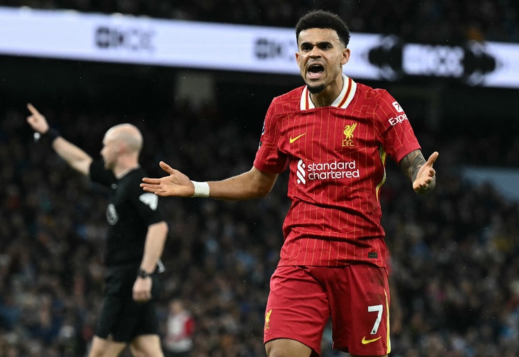 တစ်ဖက် မှာလည်း ဒီးယက်ဇ်က ဒီနွေရာသီမှာ ပရီးမီးယားလိဂ် ကလပ် ကနေ ထွက်ခွာဖို့ တောင်းဆိုရန် ပြင်ဆင်နေကြောင်း Mundo Deportivo က ထပ်လောင်း ဖော်ပြခဲ့ပါတယ်။