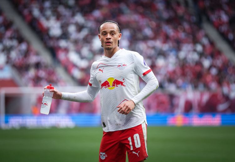 တစ်ခုရှိတာက ပရီးမီးယားလိဂ် ကလပ် အာဆင်နယ်ဟာ ဇာဗီ ဆိုင်မွန်စ်ရဲ့ အပြောင်းအရွှေ့ထဲ ကနေ ထွက်ခွာသွားခြင်း မရှိသေးပဲ အခြေအနေကို စောင့်ကြည့်နေဆဲ ဖြစ်ပါတယ်။