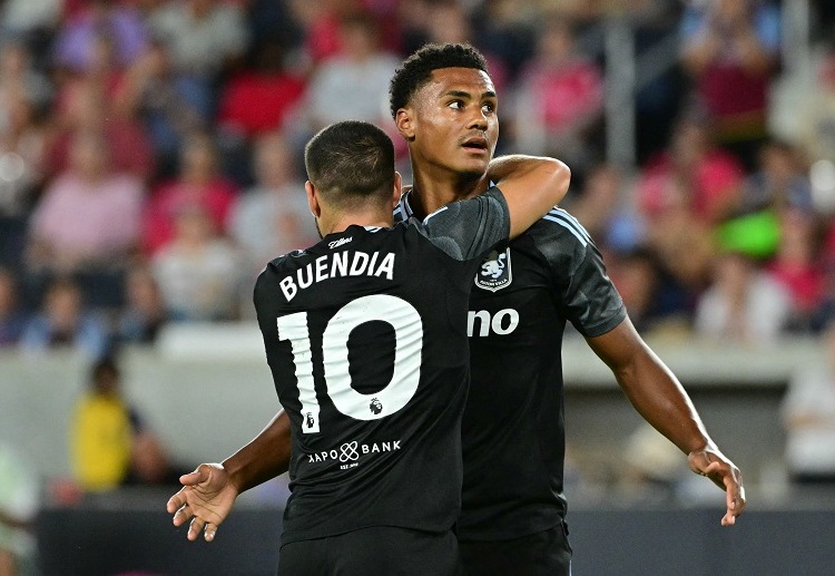 올리 왓킨스는 지난 여름 이적 시장에서 팀을 떠날 것으로 예상되었지만, 프리미어리그 한 시즌 더 애스턴 빌라에 잔류하게 된다.