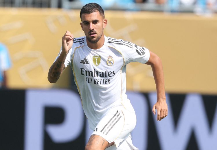 စီးရီးအေ ကလပ် ဂျူဗင်တပ်စ် ကတော့ မာဆေးလ်နဲ့ အပြောင်းအရွှေ့ ပျက်ပြယ်သွားတဲ့ ရီးရဲလ်မက်ဒရစ် ကွင်းလယ်လူ ဒန်နီ ဆယ်ဘာလော့စ်ကို နောက်ကျ ချဉ်းကပ်မှု ပြုလုပ်ခဲ့ကြောင်း သိရပါတယ်။