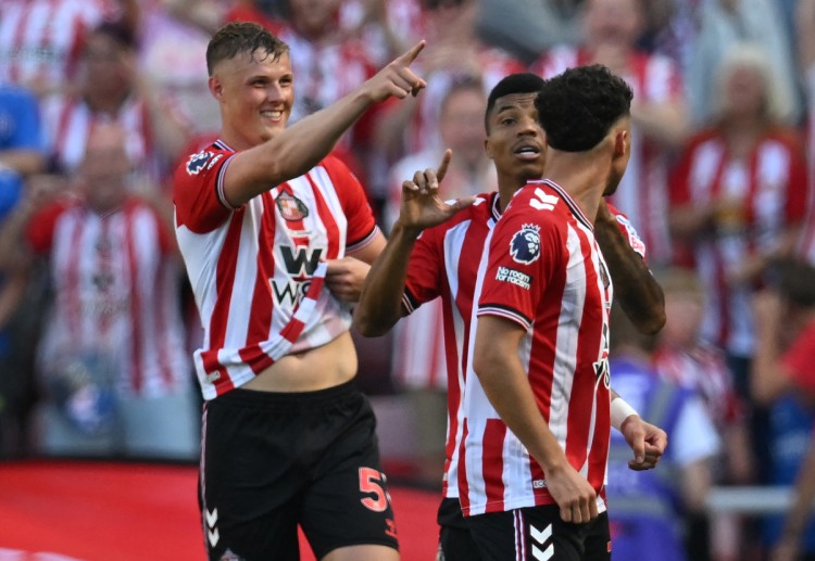 ၈ နှစ်အကြာမှ ပရီးမီးယားလိဂ်ကို ပြန်ရောက်လာတဲ့ ကြောင်နက်တွေက တကယ်ကို ကောင်းမွန်တဲ့ စွမ်းဆောင်ရည်တွေနဲ့ မြင်ရတာ အားရစရာ ကောင်းလွန်းနေပါတယ်။