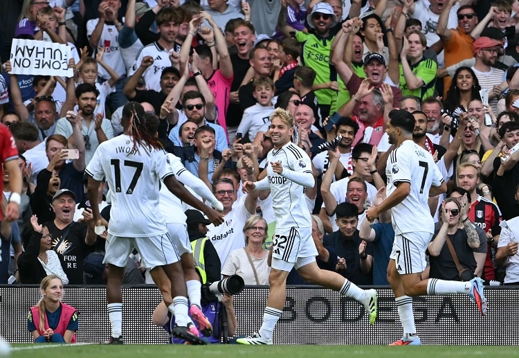 英超联赛 富勒姆与曼联1比1战平，史密斯-罗在第73分钟进球扳平比分