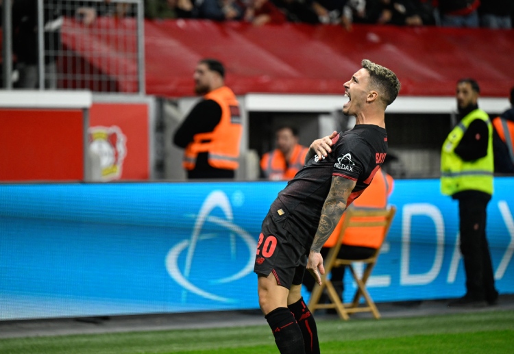 Bundesliga: Leverkusen có 3 điểm đầu tiên