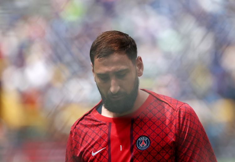 ဒွန်နာရမ်းမားဟာ ဒီနွေရာသီ အပြောင်းအရွှေ့ နောက်ဆုံး ရက်မှာ ပရီးမီးယားလိဂ် ထိပ်သီး မန်ချက်စတာစီးတီး အသင်းထံ ပြောင်းရွှေ့ခဲ့တာ ဖြစ်ပါတယ်။