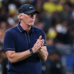 ဒါ့အပြင် ဘလန့်က အဲလ်အစ်တီဟတ် အတွက် ဆော်ဒီပရိုလိဂ်နဲ့ ဆော်ဒီဘုရင့်ဖလား တို့ကို ရယူပေးနိုင်ခဲ့တဲ့ နည်းပြ ဖြစ်ပေမယ့် မထင်မှတ်ပဲ ရာထူး ကနေ ထုတ်ပယ်ခံလိုက်ရတာ ဖြစ်ပါတယ်။