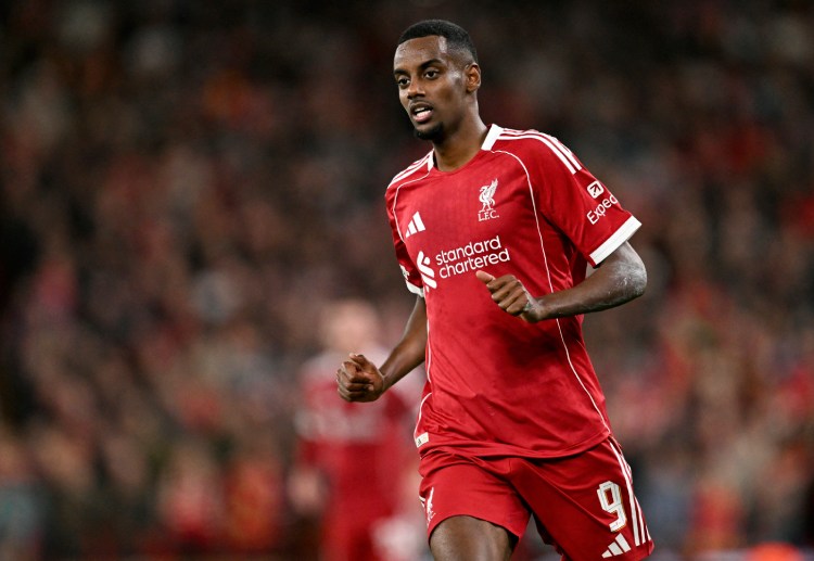 ပရီးမီးယားလိဂ်၊ ချန်ပီယံလိဂ်၊ ခရာဘောင်ဖလား ပြိုင်ပွဲ ၃ ခုစလုံးမှာ နိုင်ပွဲတွေ ရထားပါတယ်။