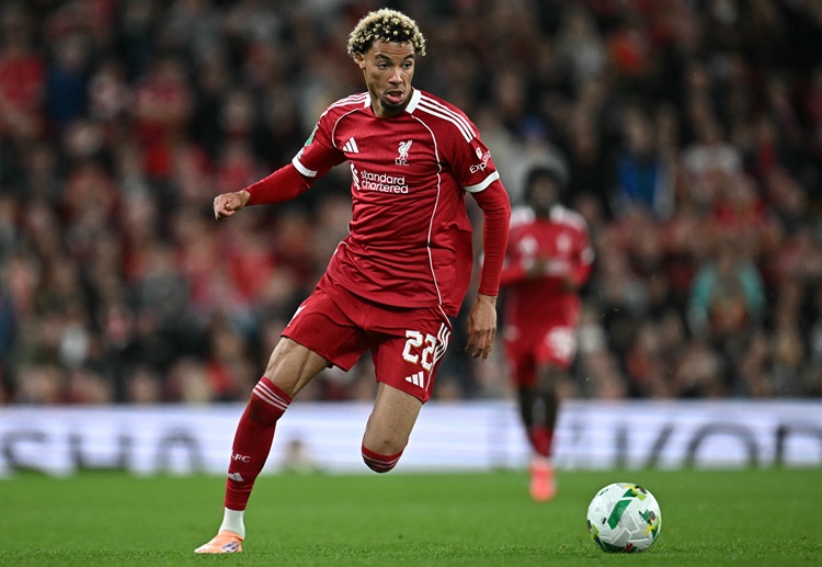 လစ်ဗာပူးလ် ကတော့ ချန်ပီယံလိဂ် အဖွင့် ပွဲစဉ်မှာ အက်တလက်တီကိုမက်ဒရစ်ကို ၃-၂ ရလဒ်နဲ့ အနိုင်ရထားခဲ့ပြီးတော့ ဒီကနေ့ ညမှာတော့ ဂါလာတာဆာရေးကို အဝေးကွင်းမှာ သွားရောက် ရင်ဆိုင်ရမှာ ဖြစ်ပါတယ်။