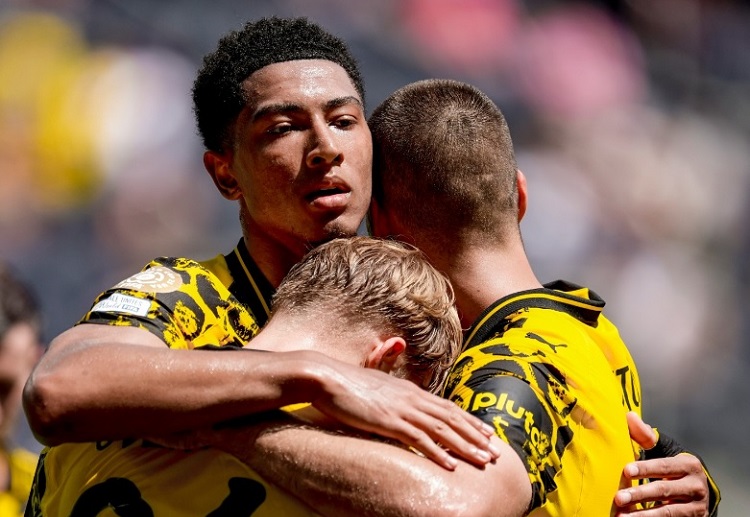 ဒေါ့မန် ကွင်းလယ်လူ ဂျုပ်ဘ် ဘယ်လင်ဟမ် ကတော့ ပရီးမီးယားလိဂ် ကလပ် မန်ချက်စတာယူနိုက်တက်ကို ပြောင်းရွှေ့လိုခြင်း မရှိကြောင်း သိရပါတယ်။