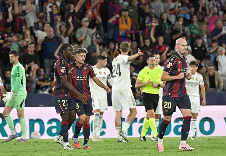 လာလီဂါ ထိပ်သီး ဘာစီလိုနာ ကတော့ လာမယ့် ရာသီတွင် လီဗန်တေးရဲ့ လူငယ် ကြယ်ပွင့် အက်တာ အီယောင်ကို ခေါ်ယူဖို့ စိတ်အားထက်သန်နေပါတယ်။