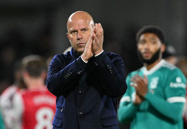 အာနေး ဆလော့တ်ရဲ့ အသင်းက ပရီးမီးယားလိဂ် နောက်ဆုံး ၄ ပွဲဆက် ရှုံးနိမ့်ခဲ့ခြင်းနဲ့ အမှတ်ပေးဇယား အဆင့် ၆ နေရာ အထိ ကျဆင်းသွားခဲ့ပါတယ်။