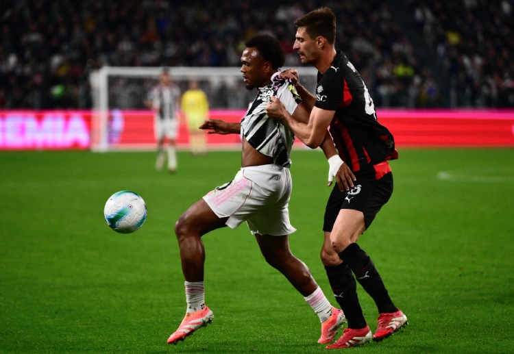 意甲联赛 尤文图斯的反击未能得手,奥蓬达的远射偏出。