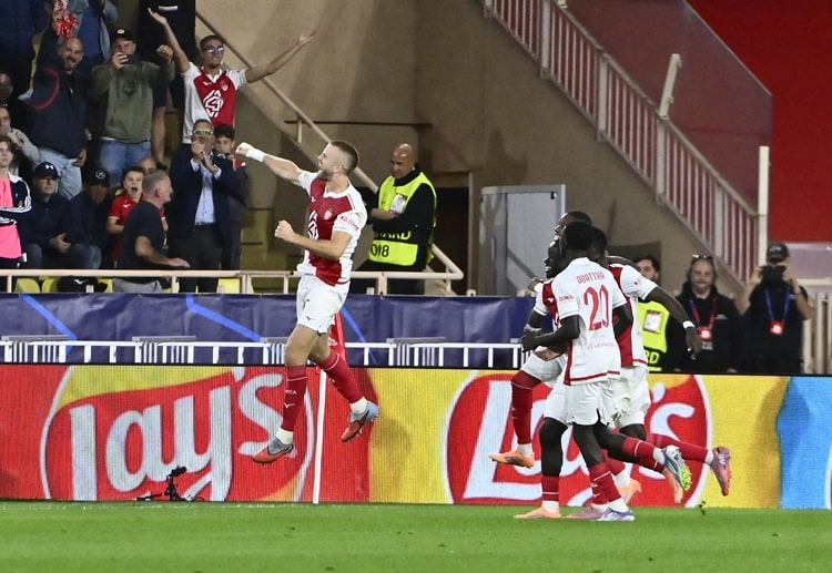 欧冠联赛 踢和曼城