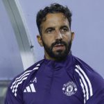 မိန်နူးဟာ အခုရာသီမှာ ပရီးမီးယားလိဂ် မှာ ၅ ပွဲသာ လူစားဝင် ကစားခွင့် ရခဲ့သလို ဇစ်ခ်ဇီး ကတော့ အခြေအနေ ပိုဆိုးပြီး ပြိုင်ပွဲစုံမှာ ပွဲကစားချိန် ၈၂ မိနစ်သာ ရရှိထားပါတယ်။