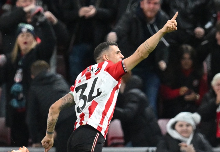 ဒါကြောင့် မန်ချက်စတာယူနိုက်တက်နဲ့ ပရီးမီးယားလိဂ် ဂန္ထဝင် ကစားသမား ဝိန်း ရွန်နီဟာ ချာကာရဲ့ သက်ရောက်မှု အပေါ် လွန်စွာ သဘောကျနေခဲ့ပြီး ဒီရာသီရဲ့ အကောင်းဆုံး ခေါ်ယူမှုလို့ နာမည်တပ်ခဲ့တာပါ။