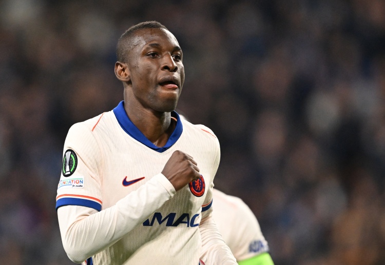 ဂျက်ဆန် အနေနဲ့ ဘွန်ဒက်စ်လီဂါ ကလပ်မှာ အနည်းဆုံး ပွဲ ၄၀ ပွဲထွက် ကစားခွင့်ရမှသာ ဘေယန် ဘက်က အပြီးသတ် ခေါ်ယူမှာလည်း ဖြစ်ပါတယ်။