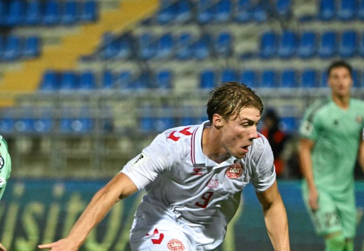 世界杯预选赛 丹麦队核心前锋霍伊伦因病缺席本场比赛。