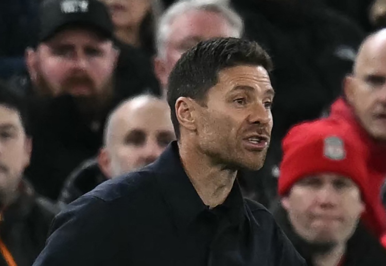 အလွန်ဆိုဟာ လက်ရှိမှာ ဖိအားတွေ အောက်ကို ရောက်ရှိနေပြီး လာလီဂါ ကလပ် ကနေ ထွက်ခွာဖွယ် ရှိကြောင်း သတင်းတွေ ထွက်ပေါ်နေပါတယ်။