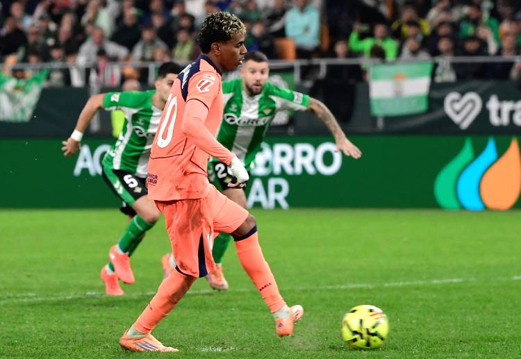 ဒါကြောင့် အခုတစ်ခါ မှာတော့ CIES ဘောလုံး စောင့်ကြည့်ရေး အဖွဲ့က ထုတ်ပြန်လိုက်တဲ့ ကမ္ဘာ့တန်ဖိုးအရှိဆုံး ကစားသမား ၅ ဦးက ဘယ်သူတွေလဲ ဆိုတာကို ဖော်ပြပေးချင်ပါတယ်။