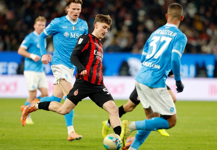 意超杯 那不勒斯以2比0击败AC米兰，卫冕冠军止步半决赛，主帅阿莱格里赛后情绪低落。