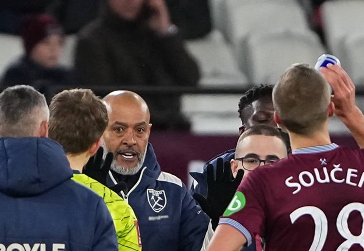 웨스트햄 유나이티드는 이번 프리미어리그 시즌에 강등권에 계속 자리하고 있다