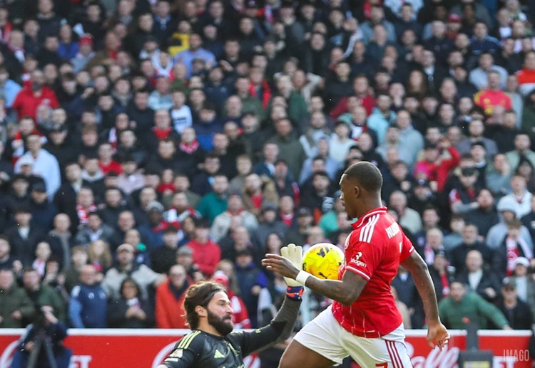 英超联赛  比赛中，奥多伊曾单刀挑射，但被阿利森神勇封出。