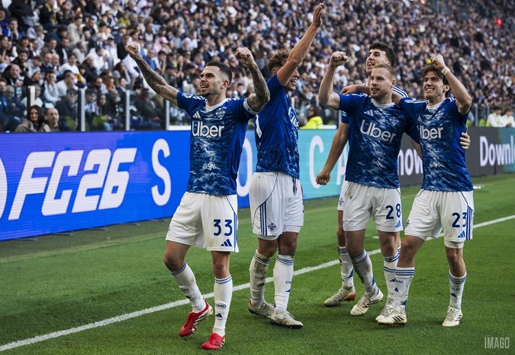 ကိုမိုဟာ အလိုင်းရန့်ဇ်ကွင်းမှာ ဂျူဗင်တပ်စ်ကို ၂-၀ ဂိုးနဲ့ အနိုင်ရခဲ့ပြီးနောက် စီးရီးအေ အမှတ်ပေးဇယား အဆင့် ၄ နေရာနဲ့ ၂ မှတ် အကွာကို ရောက်ရှိလာခဲ့ပါတယ်။