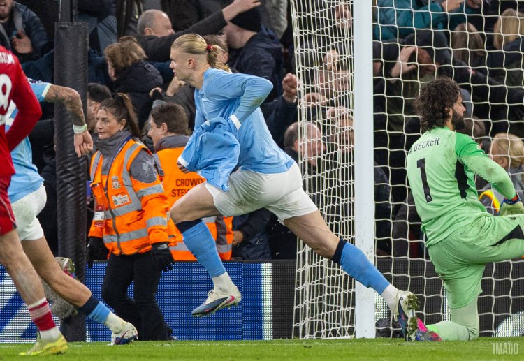 တစ်ဖက်မှာလည်း ဟာလန်းက ဂွါဒီယိုလာသာ မရှိရင် ပရီးမီးယားလိဂ် ကလပ်ကို စွန့်ခွာဖို့ အသင့် ရှိနေသူ ဖြစ်ပါတယ်။