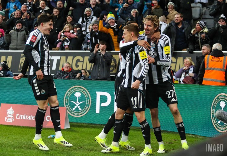 လူစားဝင် ဂိုးသမား အီမီလီယာနို မာတီနက်ဇ် ကတော့ အက်ဖ်အေဖလား နှစ်ပွဲ ဆက်တိုက် ဧရိယာပြင်ပ ကန်ချက်တွေ ကနေ ဂိုးတွေ ခွင့်ပြုပေးခဲ့ရပါတယ်။