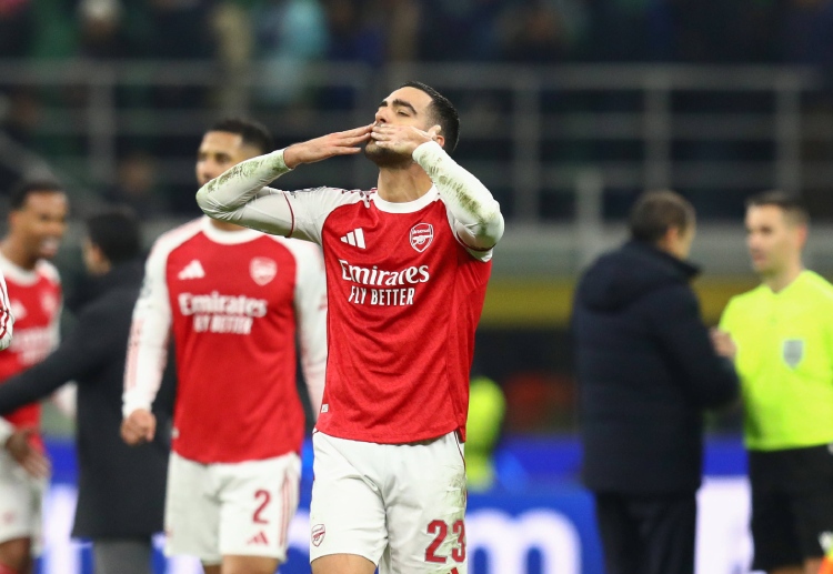 ဒါပေမယ့်လည်း အင်္ဂလန် နာမည်ကျော် သတင်းထောက် ဒေးဗစ် အွန်စတိန်း ကတော့ ပရီးမီးယားလိဂ် ကလပ် နှစ်သင်း အကြား ဘာဆွေးနွေးမှုမှ မရှိကြောင်း၊