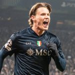 နာပိုလီ ကွင်းလယ်လူ စကော့တ် မက်တော်မီနေးဟာ ပရီးမီးယားလိဂ်ကို ပြန်လာဖို့ အိမ်မက် ရှိနေပါတယ်။