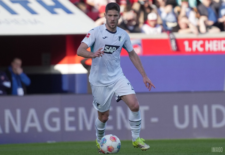 德甲联赛 宽霍芬海姆依然由锋线核心克拉马里奇领衔进攻，他的经验至关重要。