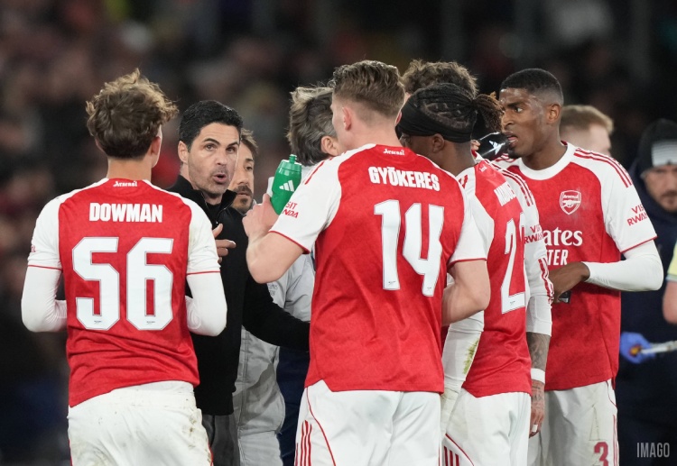 အာဆင်နယ်ဟာ အောက်တန်း လိဂ် အသင်းတွေနဲ့ ကစားခဲ့တဲ့ နောက်ဆုံး အက်ဖ်အေဖလား ၄၈ ပွဲမှာ ၄၅ ပွဲ အထိ နောက်တစ်ဆင့် တက်နိုင်ခဲ့ပါတယ်။